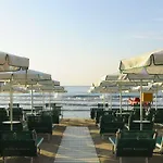 Отель Lvg Hotel Collection - Majestic