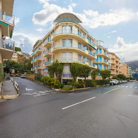 Lvg Collection - Majestic ホテル