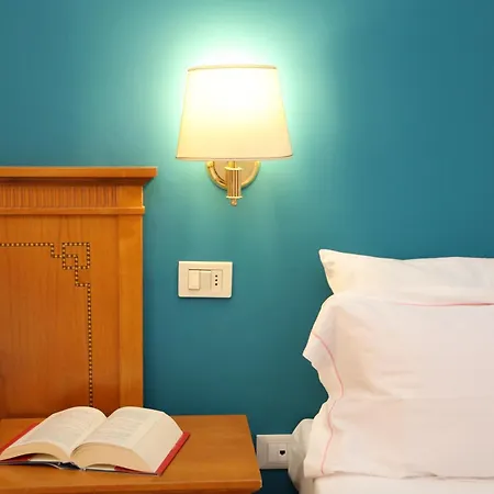 Lvg Collection - Majestic 4*