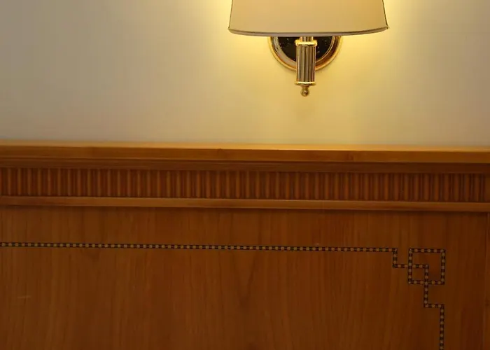 Lvg Collection - Majestic 酒店 4*