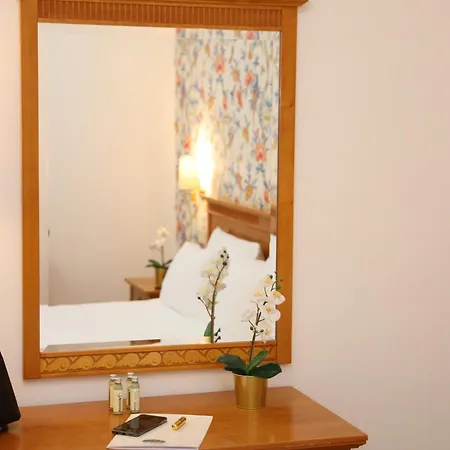 Hotell Lvg Collection - Majestic 4*