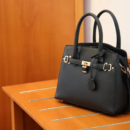 ホテル Majestic By Lvg Collection アラッシオ