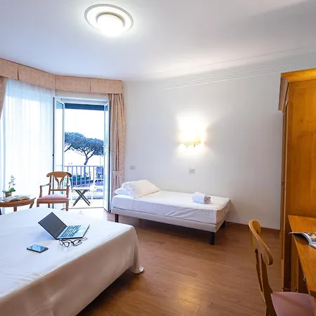 Lvg Collection - Majestic Hotel 4*