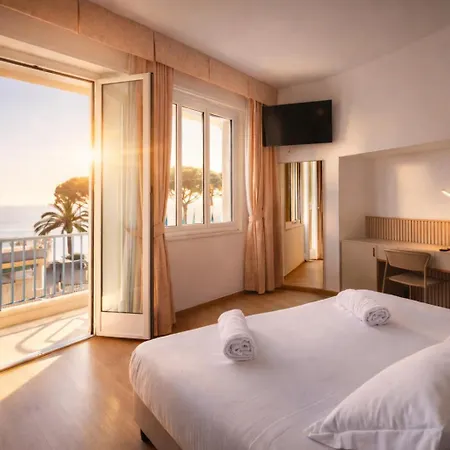 Hotel Lvg Collection - Majestic 4*