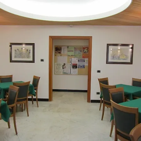 Hotel Lvg Collection - Majestic 4*