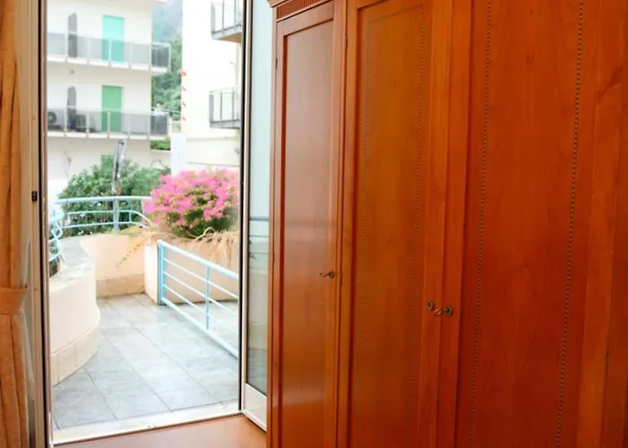 Lvg Hotel Collection - Majestic