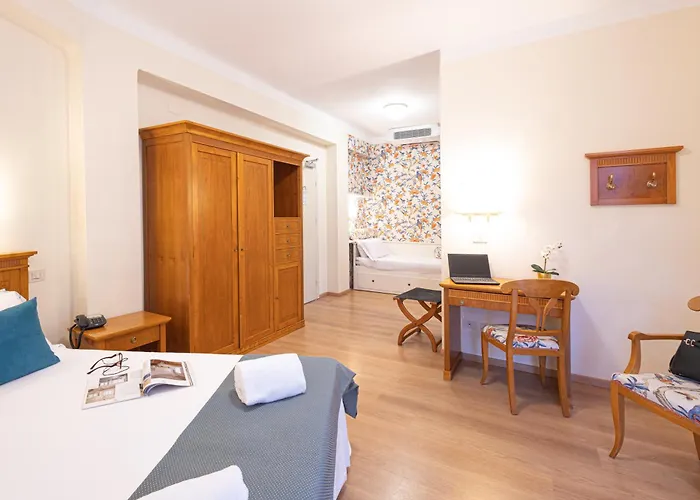 Lvg Hotel Collection - Majestic 4*