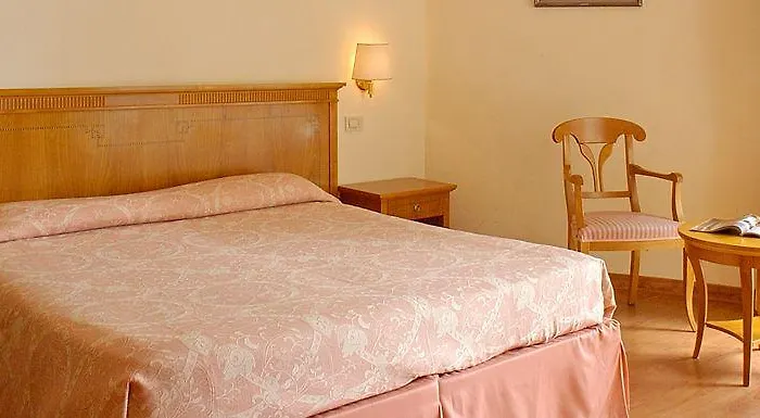Otel Lvg Collection - Majestic Alassio