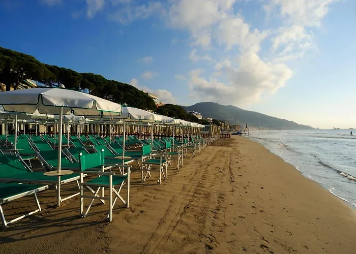 Otel Lvg Collection - Majestic Alassio