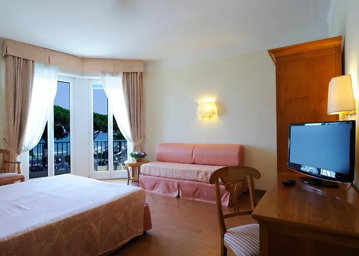 Otel Lvg Collection - Majestic 4*