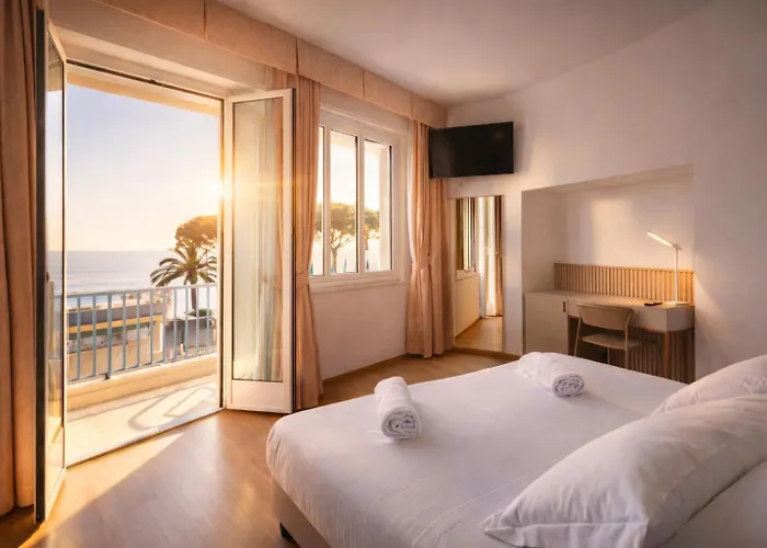 ホテル Lvg Collection - Majestic 4*